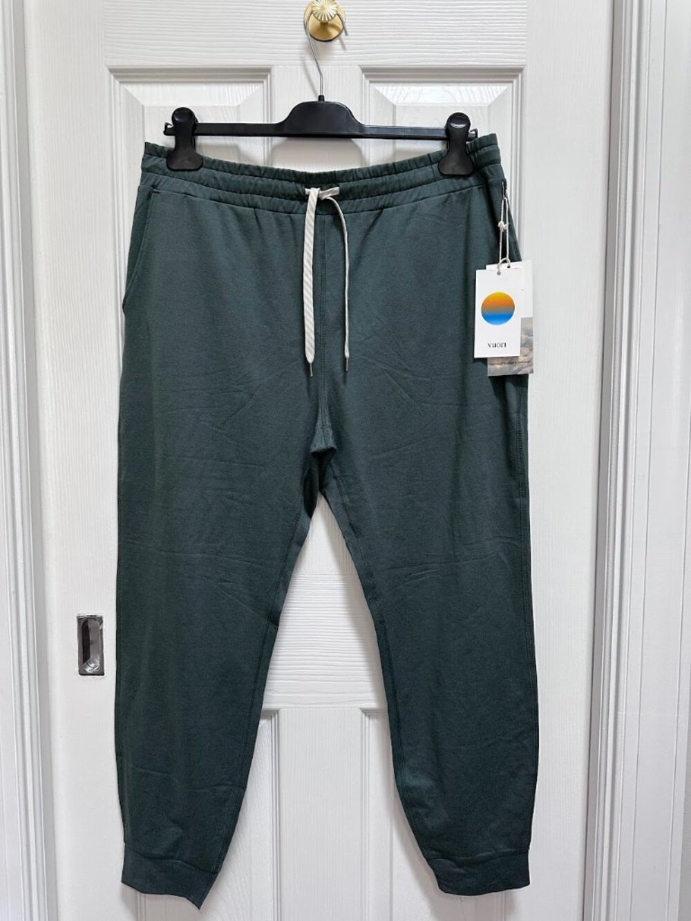 Vuori olive green women's joggers, size L